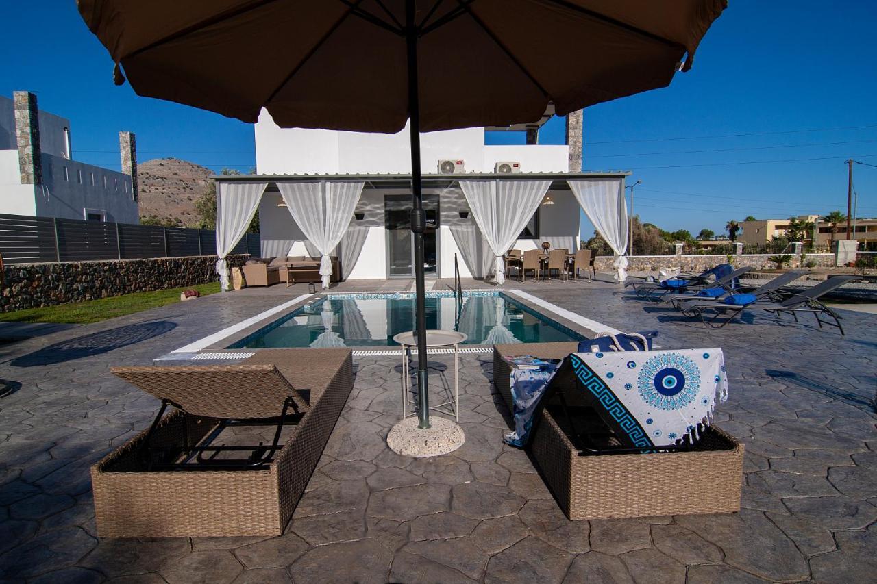 קיוטארי Livis Luxury Villa מראה חיצוני תמונה