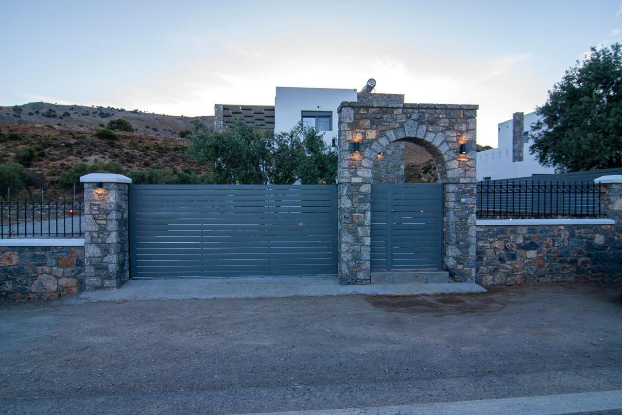 קיוטארי Livis Luxury Villa מראה חיצוני תמונה