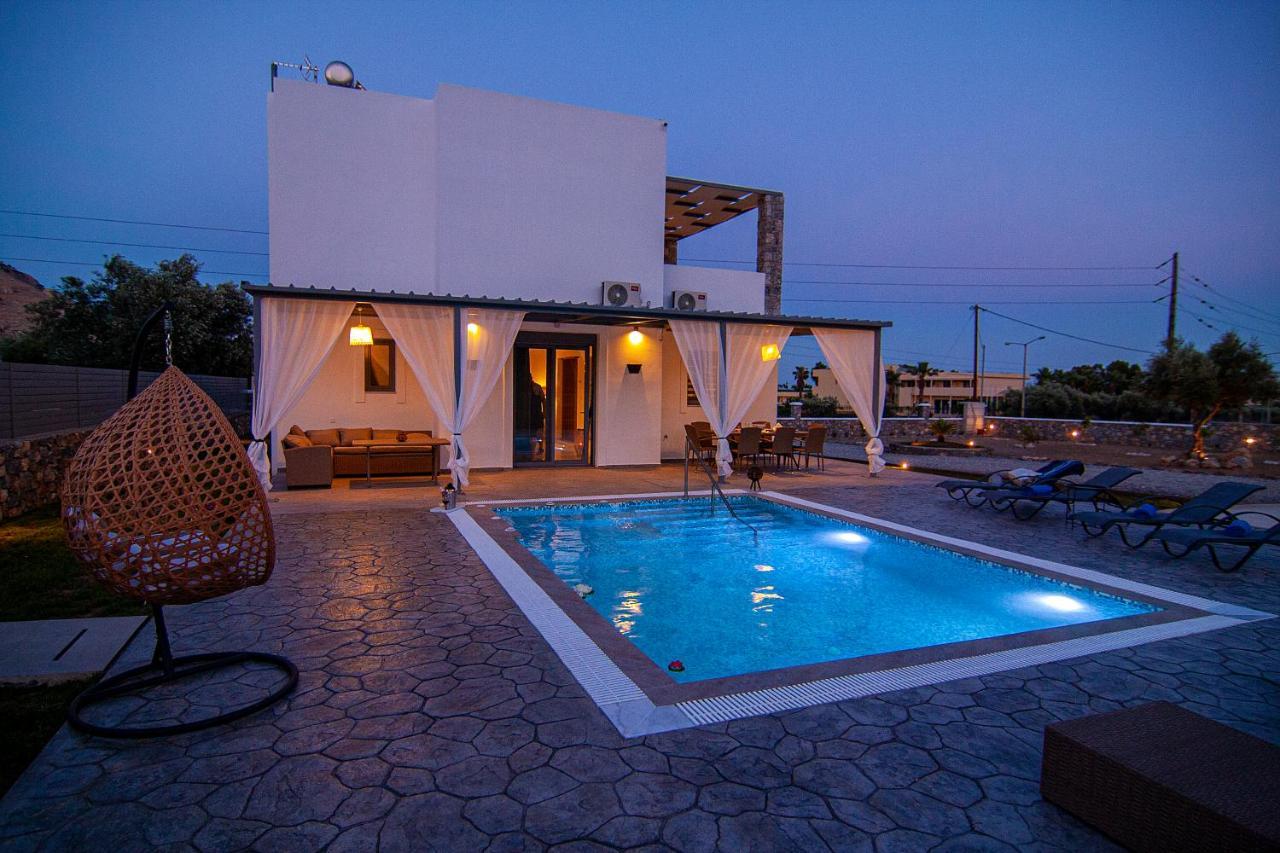 קיוטארי Livis Luxury Villa מראה חיצוני תמונה