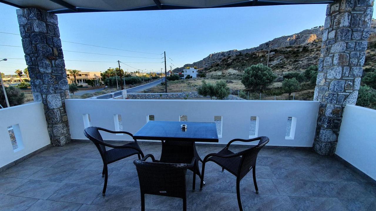 קיוטארי Livis Luxury Villa מראה חיצוני תמונה
