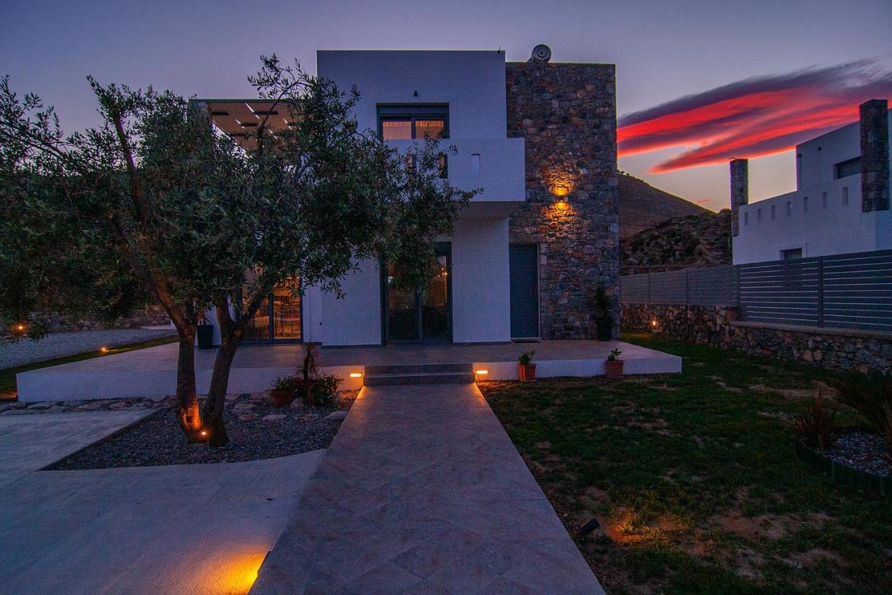 קיוטארי Livis Luxury Villa מראה חיצוני תמונה
