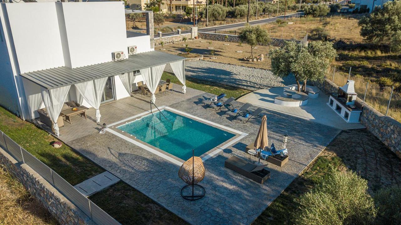 קיוטארי Livis Luxury Villa מראה חיצוני תמונה