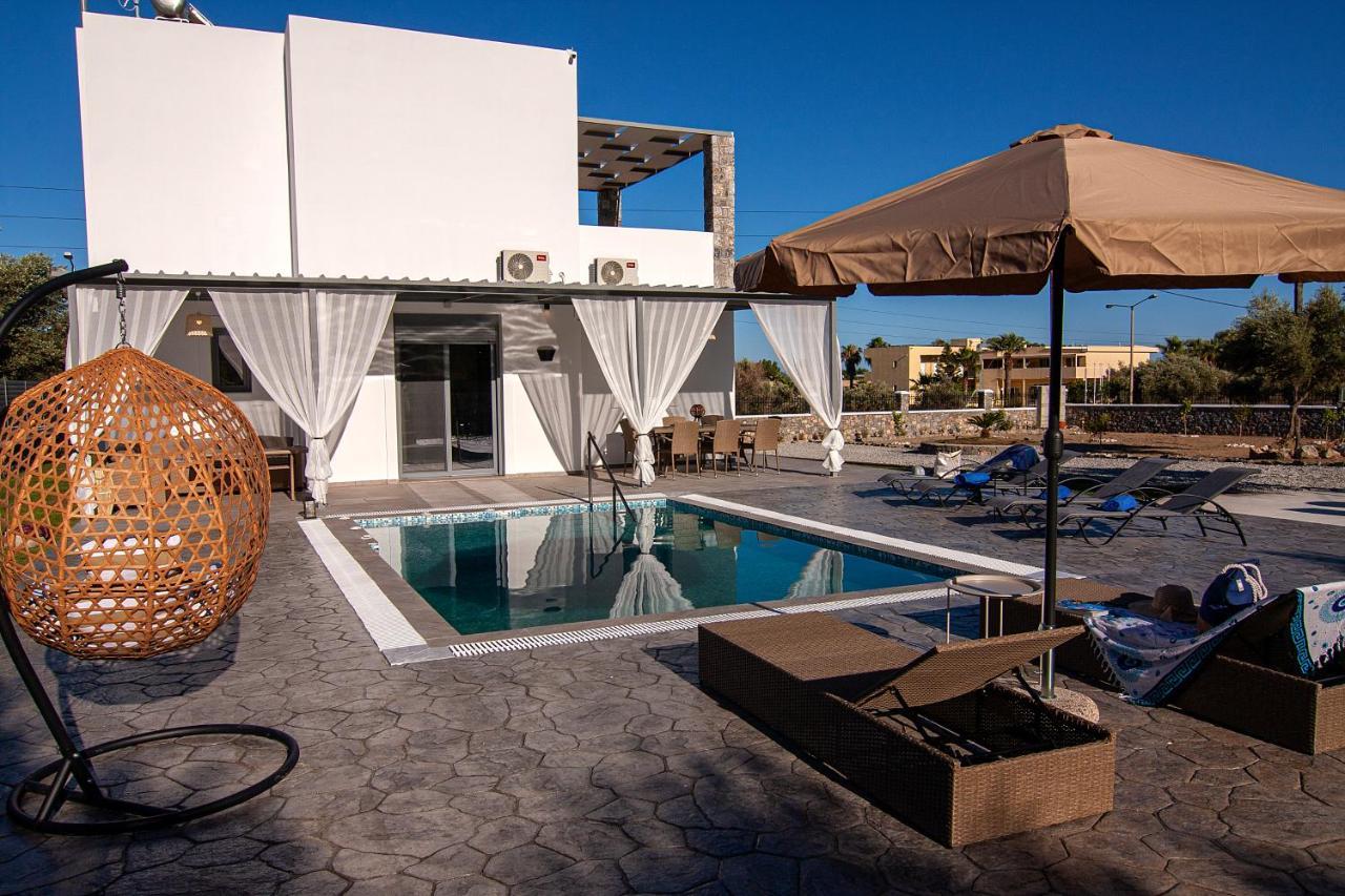 קיוטארי Livis Luxury Villa מראה חיצוני תמונה
