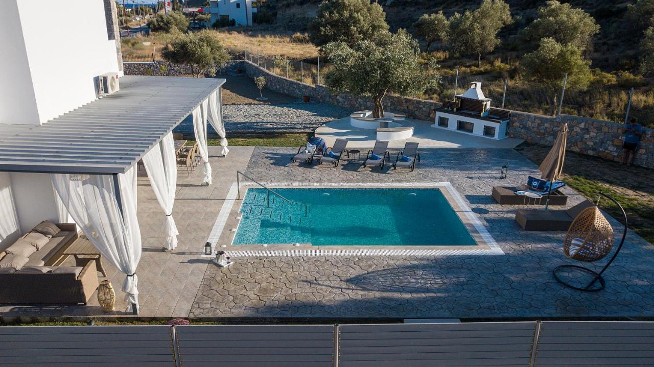 קיוטארי Livis Luxury Villa מראה חיצוני תמונה