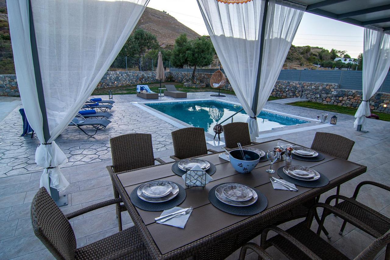 קיוטארי Livis Luxury Villa מראה חיצוני תמונה